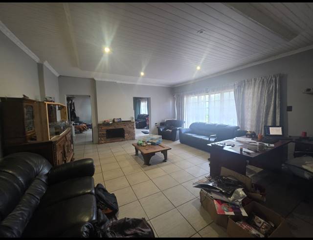 3 BEDROOM HOUSE FOR SALE IN VANDERBIJLPARK SW 5